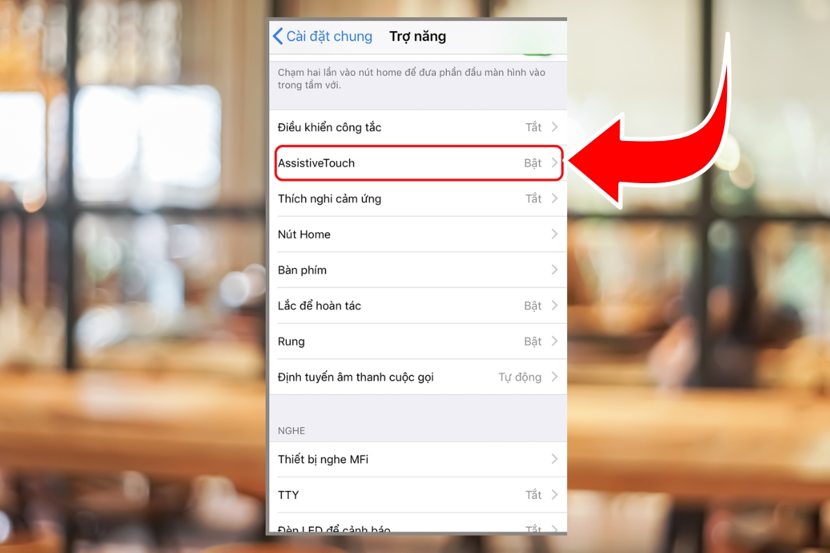 Chọn AssistiveTouch để bật tính năng