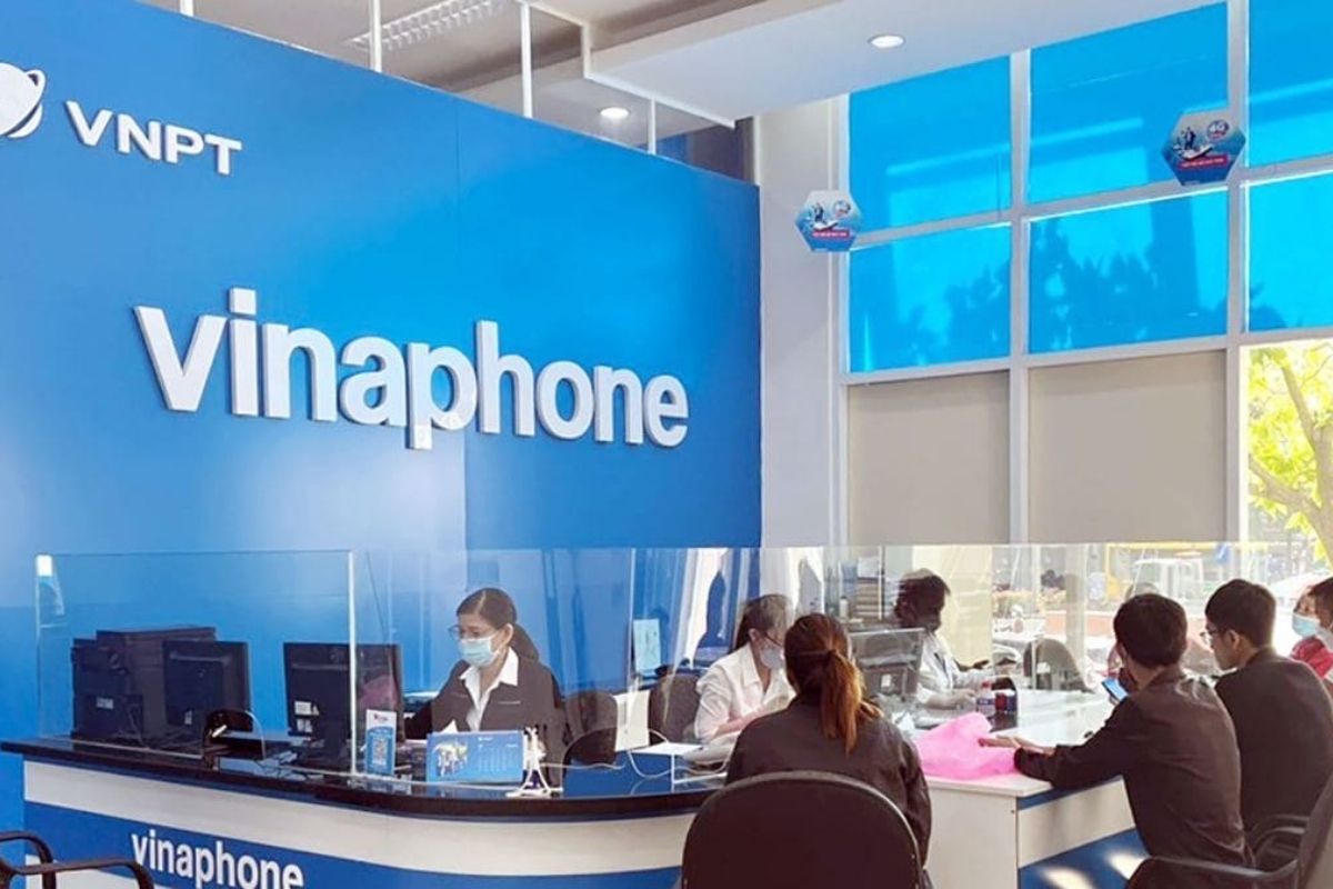 Khi đổi eSIM tại cửa hàng VinaPhone cần theo CMND hoặc CCCD