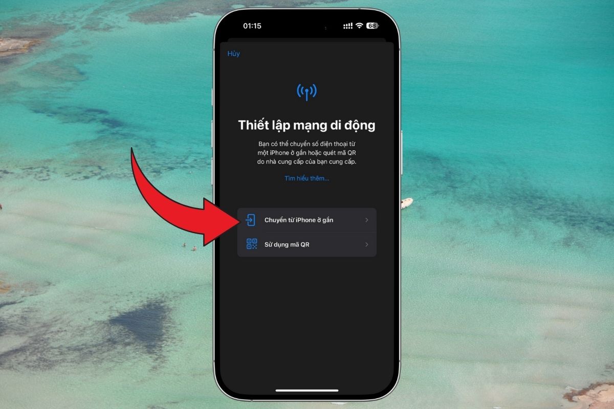 Chọn Chuyển từ iPhone ở gần để kích hoạt chế độ nhận eSIM