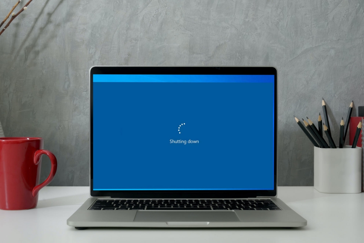 Một số lưu ý khi tắt laptop