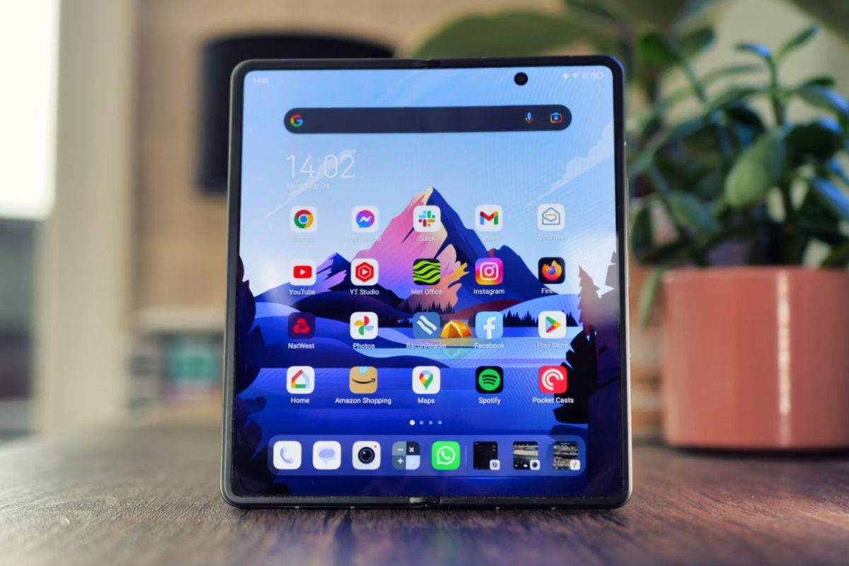 Nên ưu tiên chọn mua điện thoại màn hình 8 inch với màn hình LPTO AMOLED