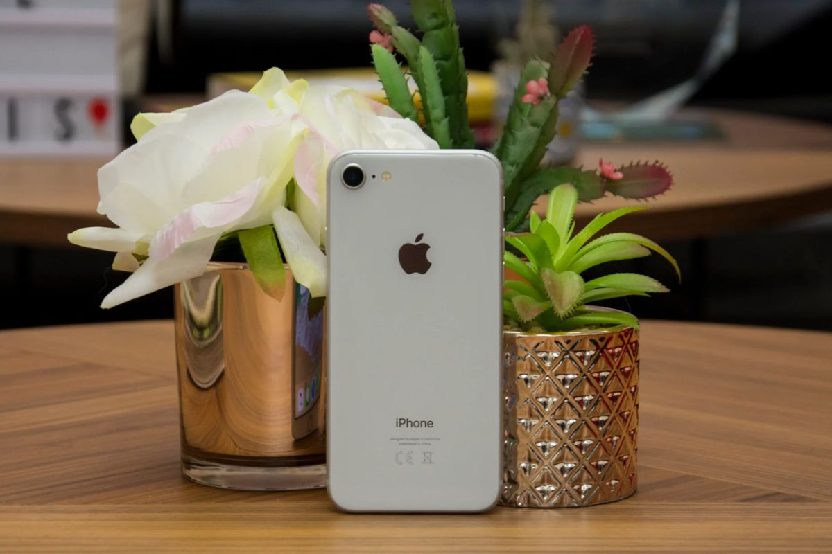 Điện thoại iPhone 8 ra đời năm nào? hình 1