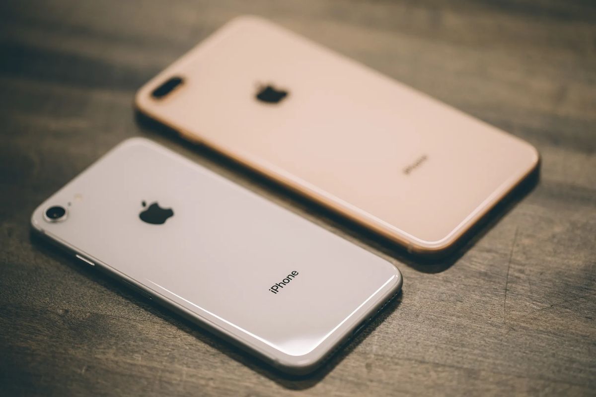 Điện thoại iPhone 8 ra đời năm nào hình 2