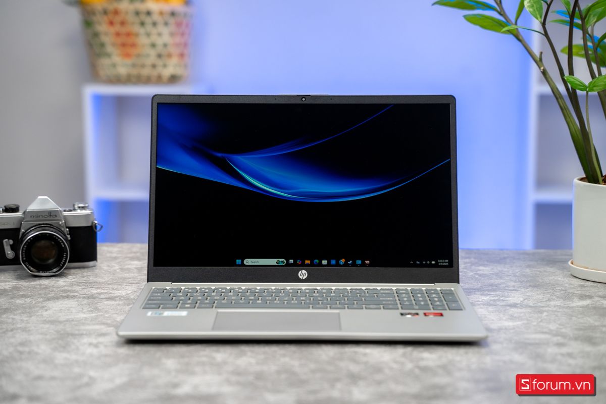 Gợi ý một số mẫu laptop và máy tính bảng phù hợp cho trẻ học tập và giải trí 3
