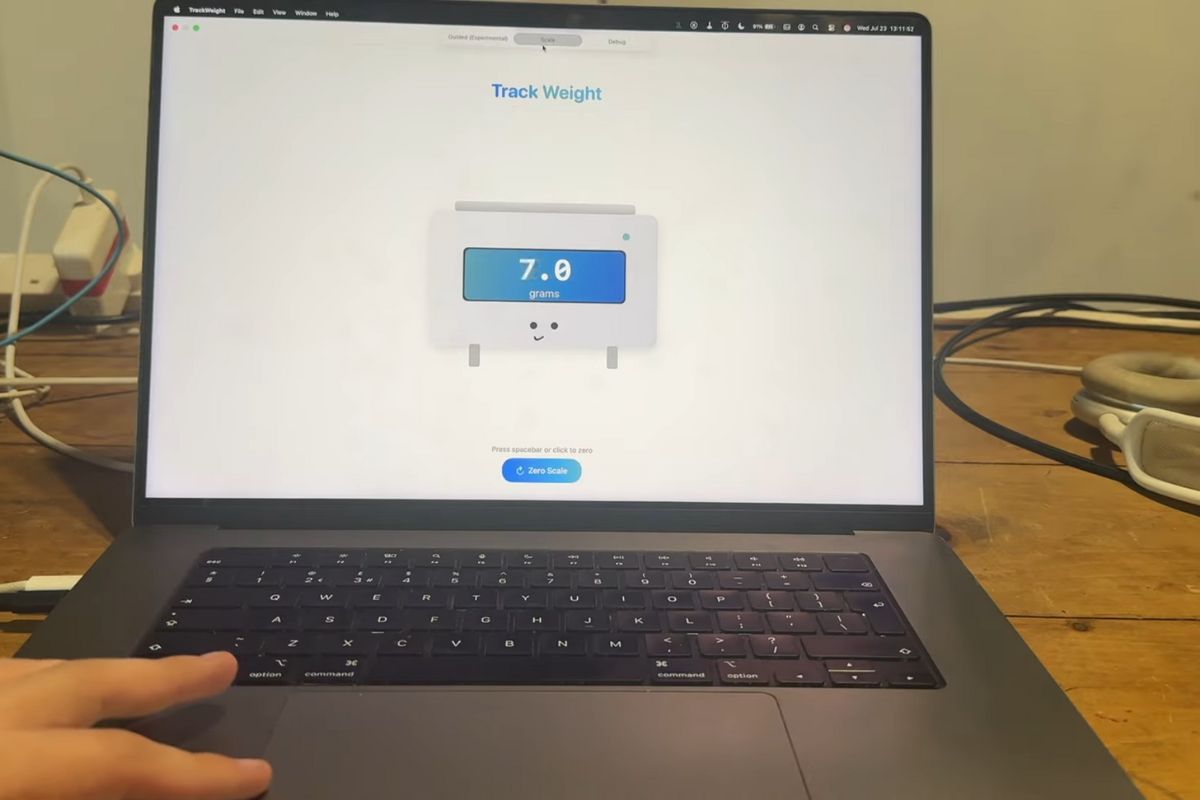 Cách sử dụng TrackWeight để biến trackpad MacBook thành cân điện tử hình 2