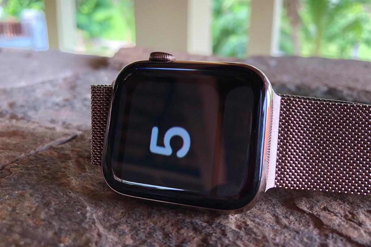 Apple Watch bị phóng to màn hình