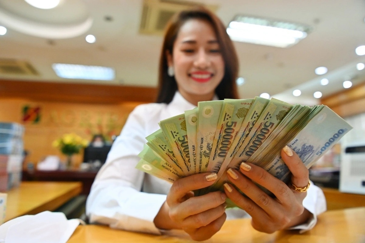 Thưởng Tết và lương tháng 13 có gì khác nhau?