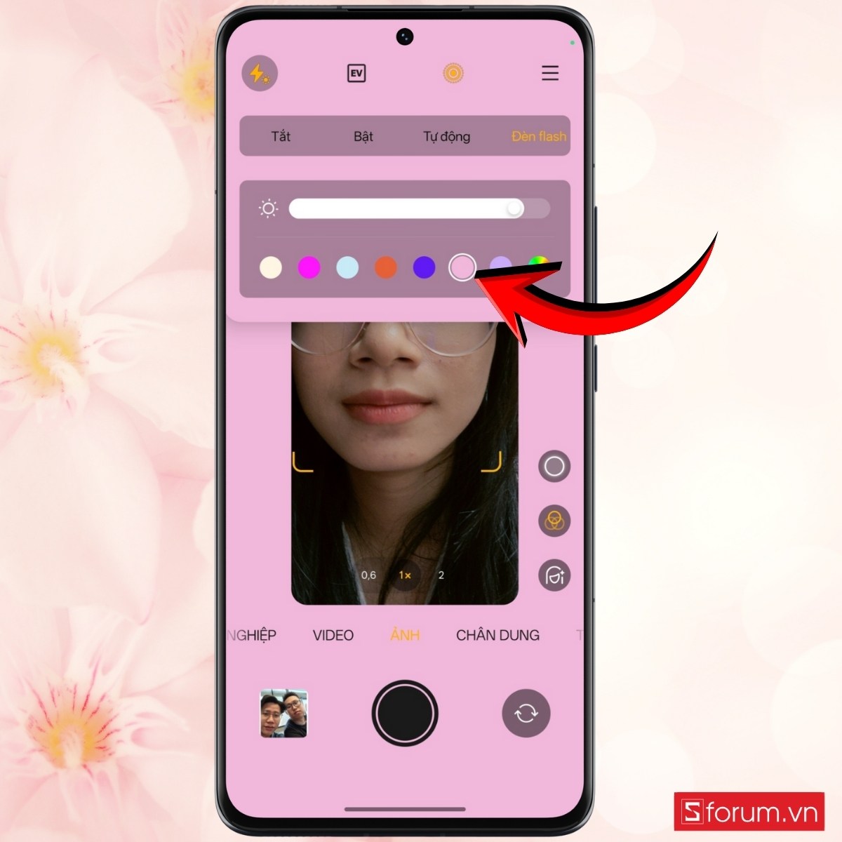Cách sử dụng đèn Selfie đa sắc để có ảnh đẹp nhất tone ấm