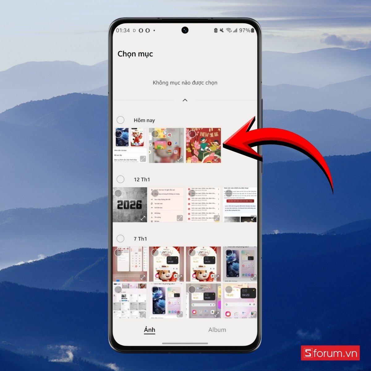 Cách đổi hình nền Tết Bính Ngọ trên iPhone chọn ảnh Tết