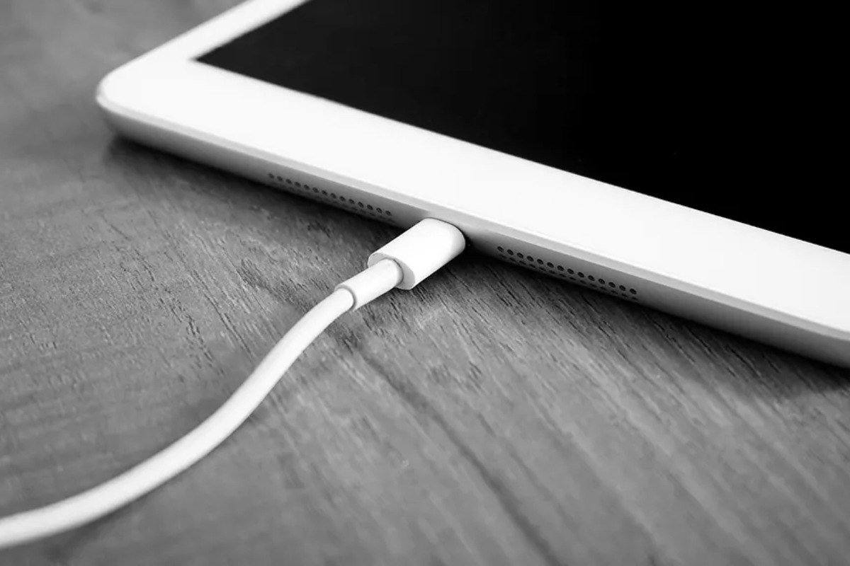 Cách phòng tránh tình trạng iPad sạc chậm