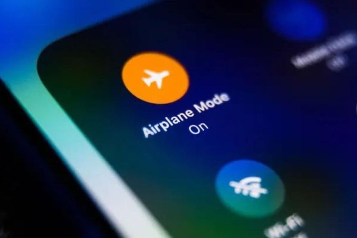 Cách khắc phục iPad sạc chậm hiệu quả bằng Bật chế độ máy bay khi đang sạc