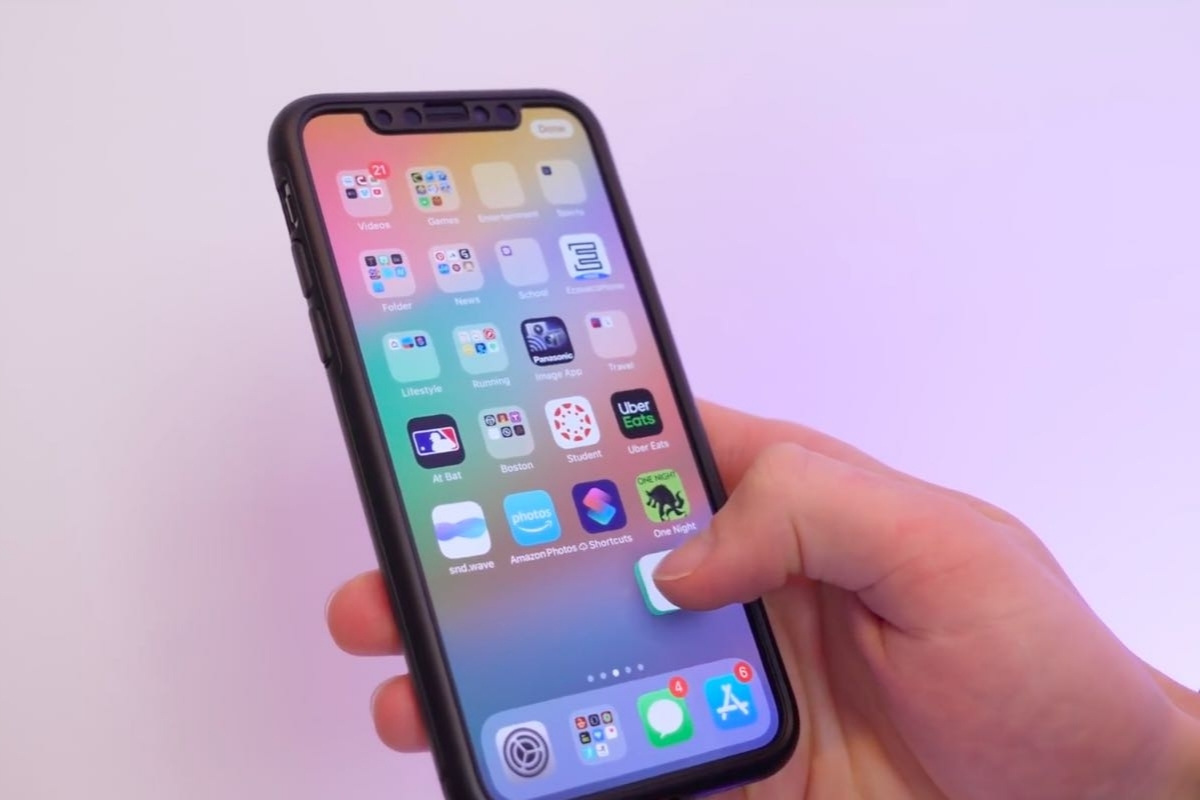 Cách test cảm ứng iPhone bằng cách di chuyển các biểu tượng ứng dụng 
