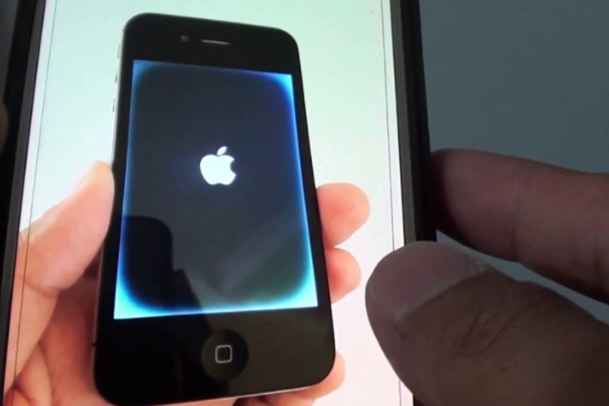Cách test cảm ứng iPhone bằng cách kiểm tra hở sáng màn hình