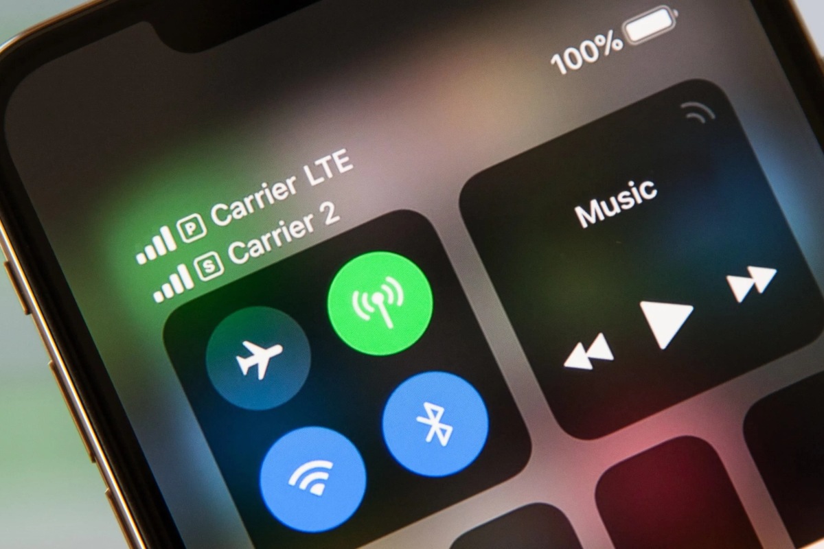 Điều kiện cần thiết để kích hoạt eSIM trên iPhone