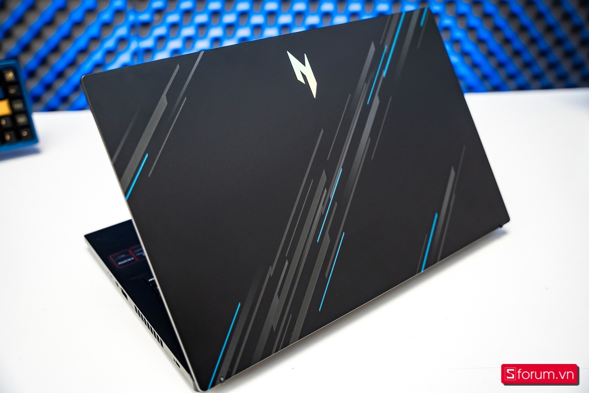 Laptop Acer Nitro V 15 ProPanel ANV15-51-73UU là laptop chuyên game