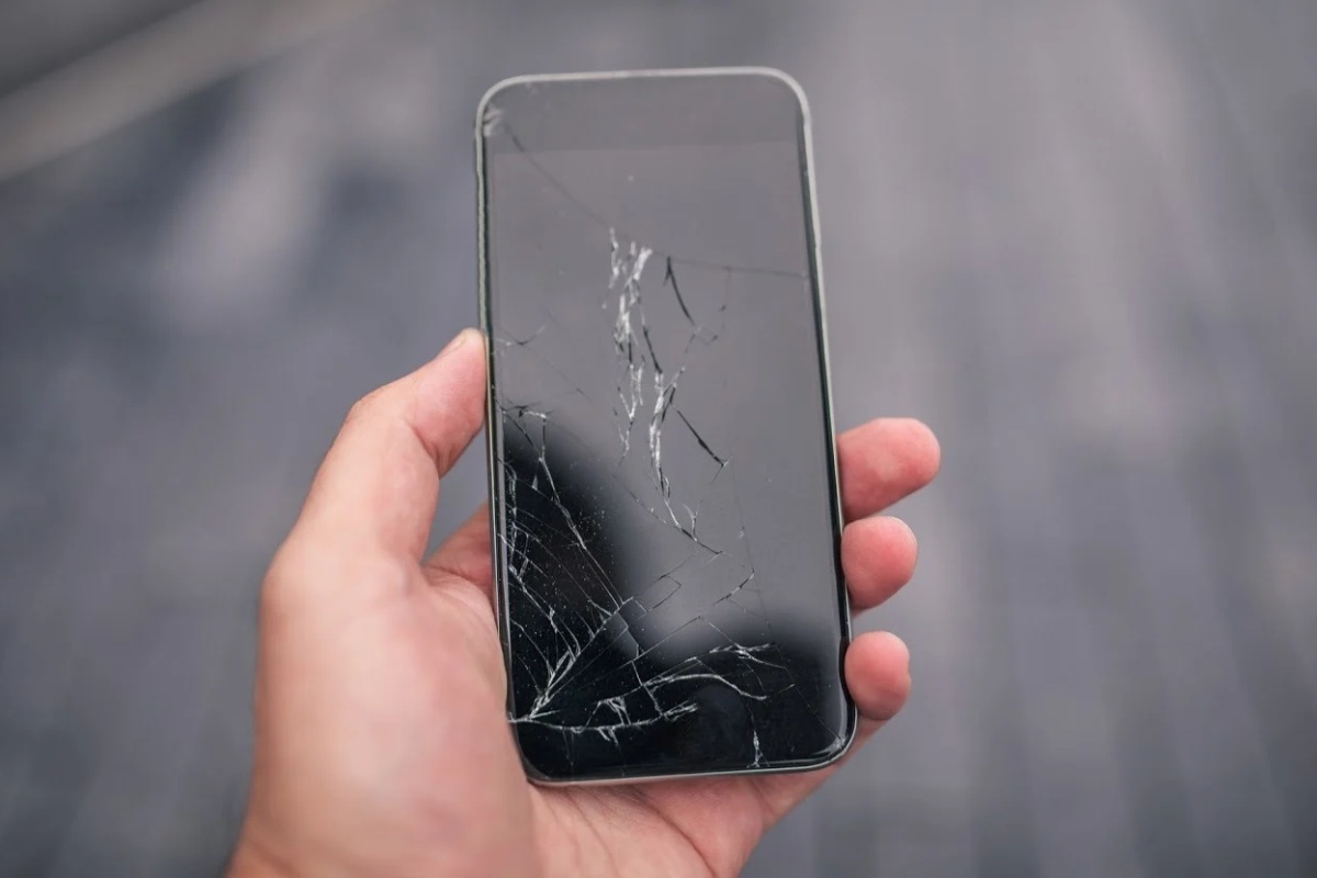 iPhone vỡ màn hình và không có âm thanh