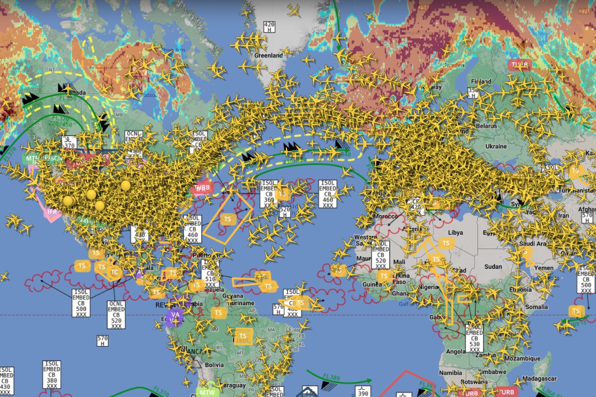 Theo dõi chuyến bay bằng Flightradar24 là gì