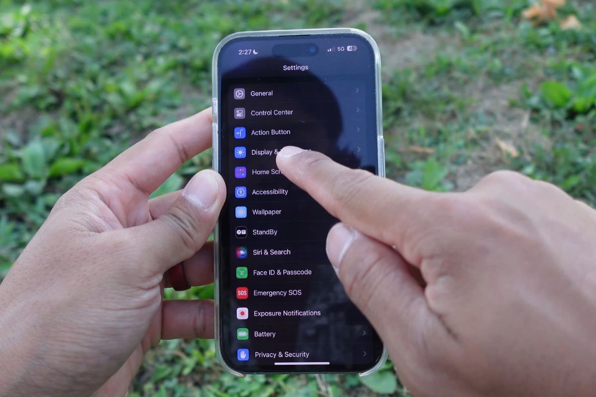 Tìm đến mục Action Button