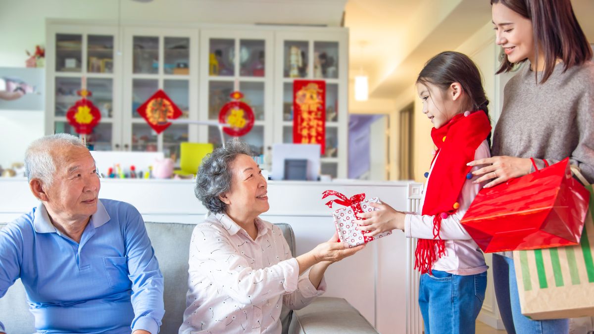 5 món quà Tết công nghệ cho ông bà giúp cải thiện sức khỏe tốt hơn