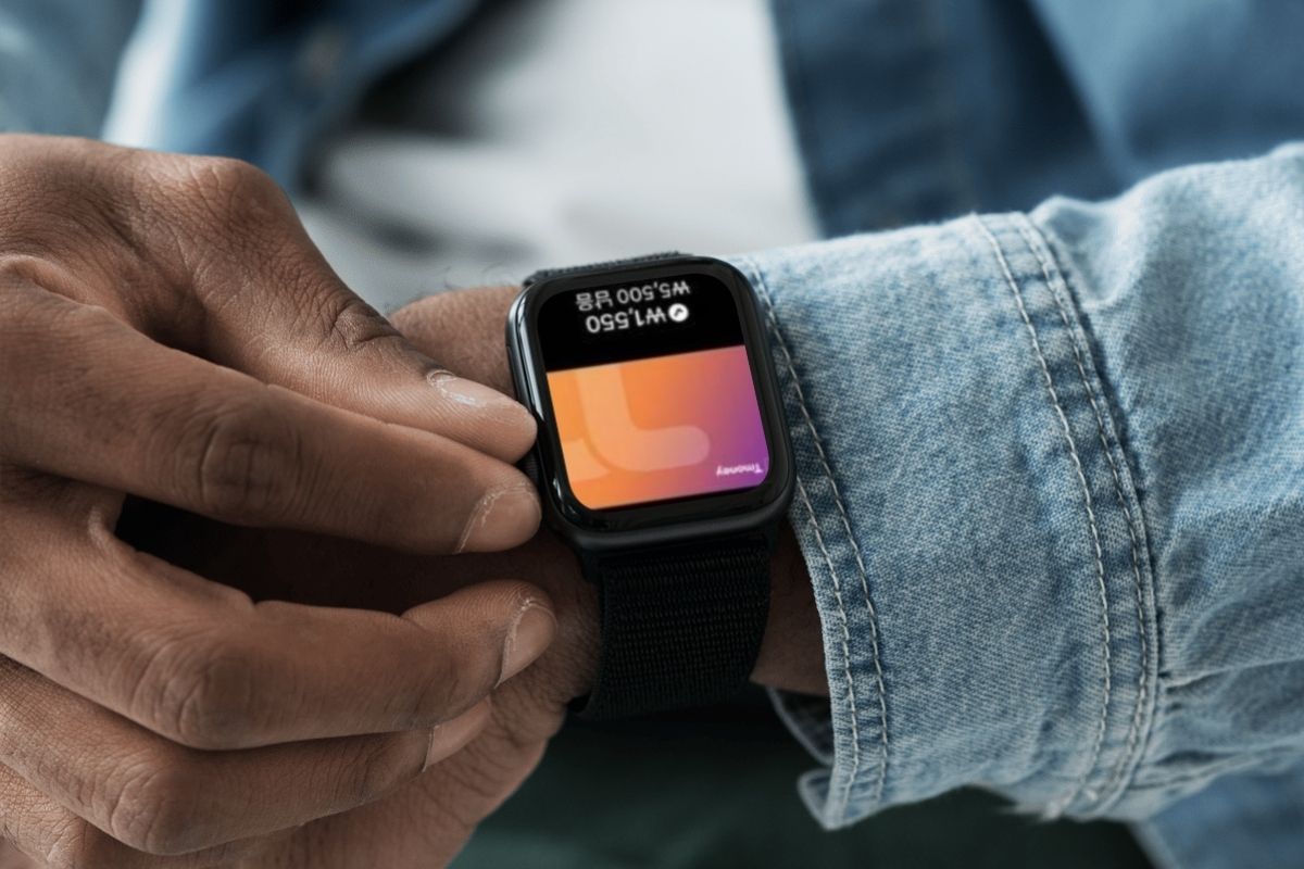 Di chuyển dễ dàng với thẻ phương tiện công cộng trên Apple Watch 1