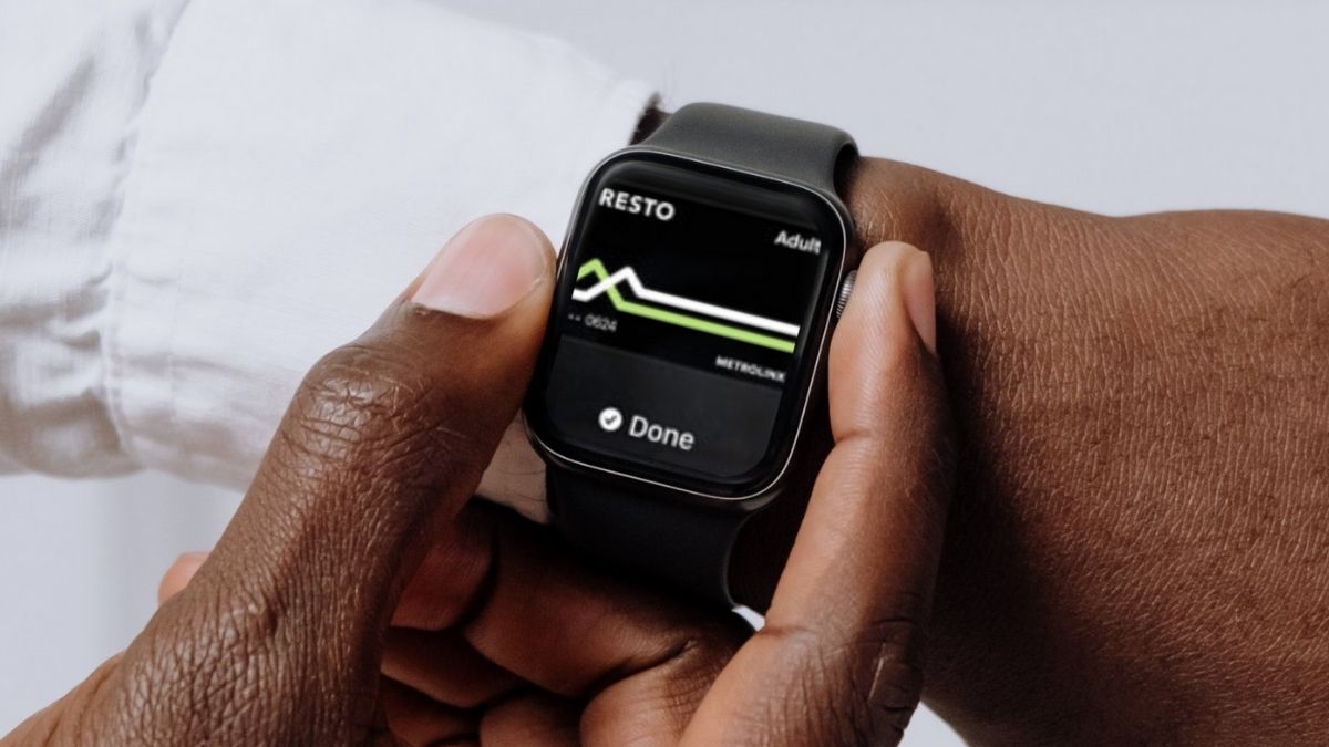 Di chuyển dễ dàng với thẻ phương tiện công cộng trên Apple Watch