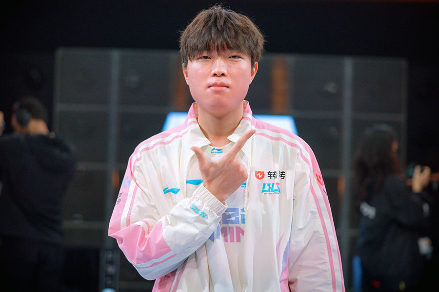 Bin giành danh hiệu FMVP 