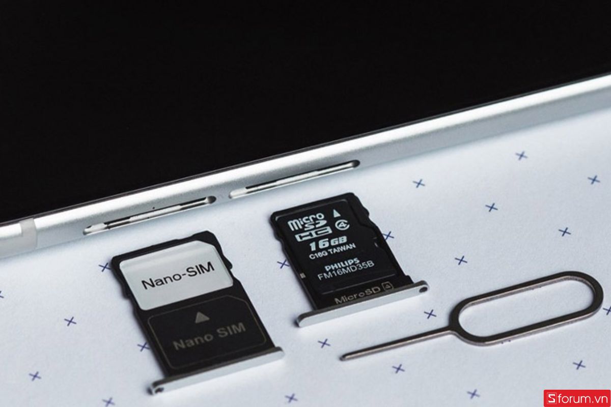 Tăng dung lượng bằng cách dùng thẻ nhớ microSD