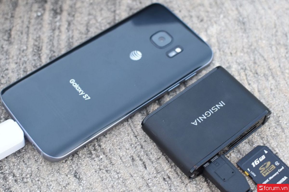 Tăng dung lượng bằng cách dùng thêm USB OTG hoặc SSD ngoài