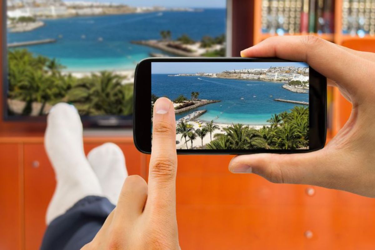 Cách phản chiếu màn hình iPhone lên tivi Sony bằng HDMI đơn giản