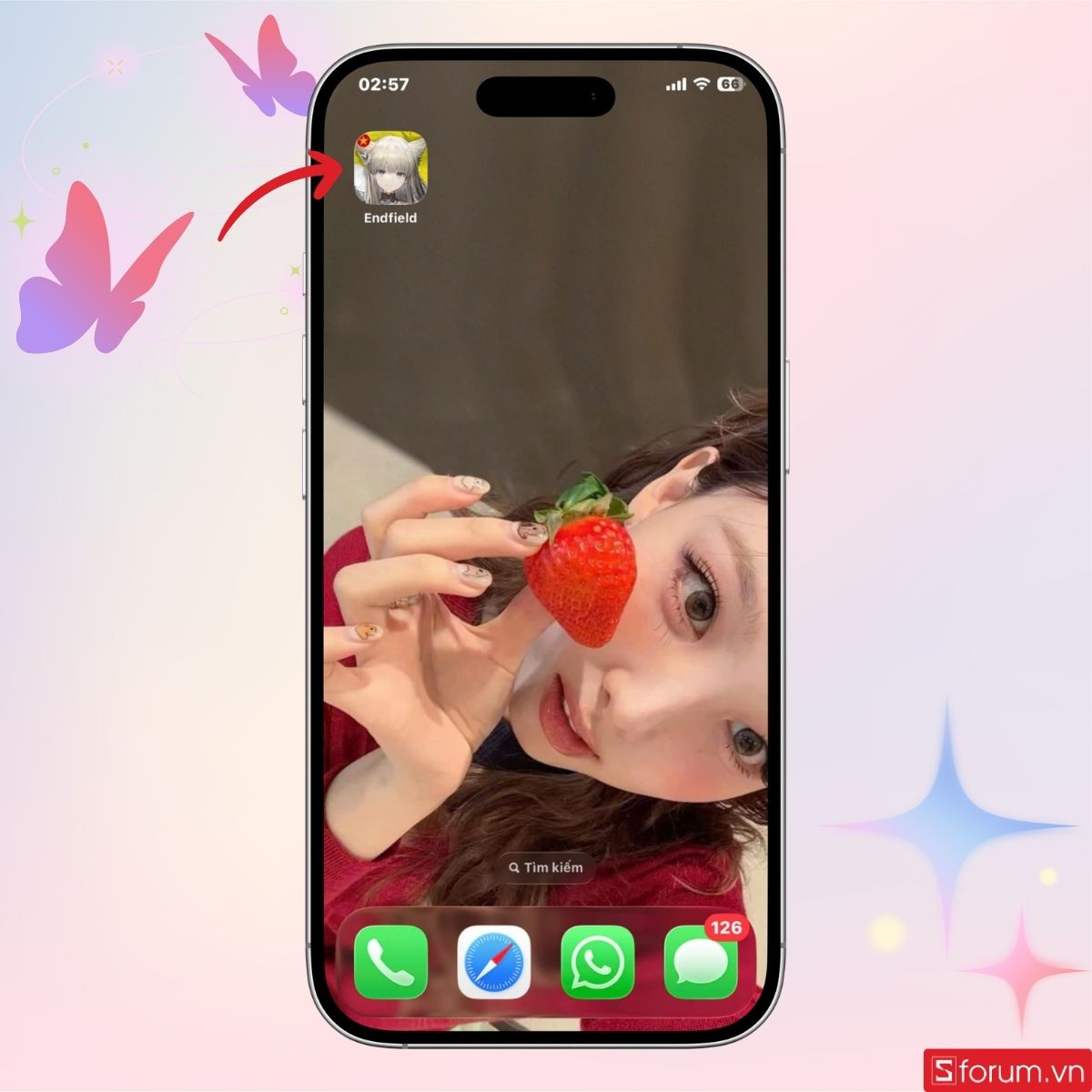 Giao diện chính của game xuất hiện trên màn hình điện thoại