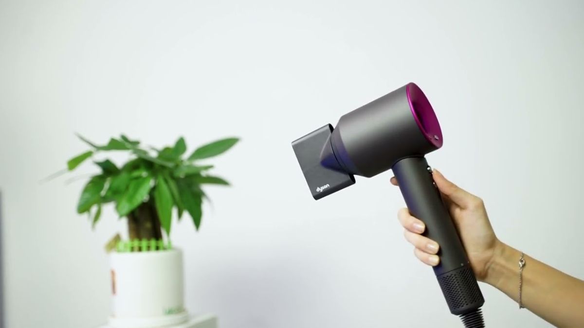 Hướng dẫn nhanh cách tháo máy sấy tóc Dyson chi tiết
