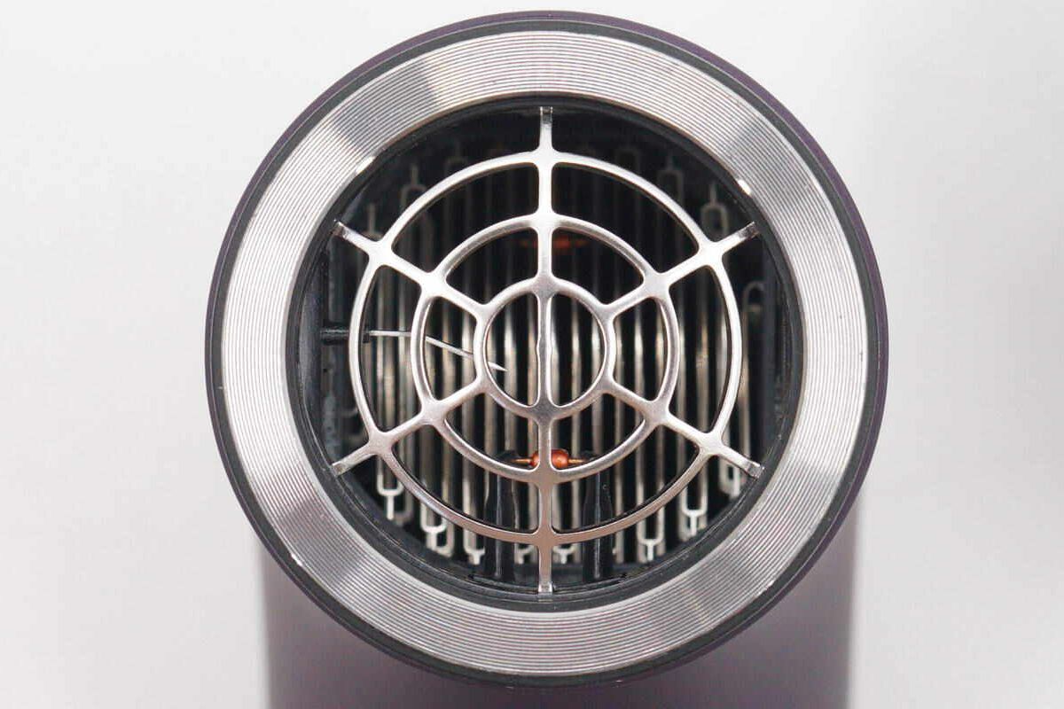 Vệ sinh phần quạt bên trong