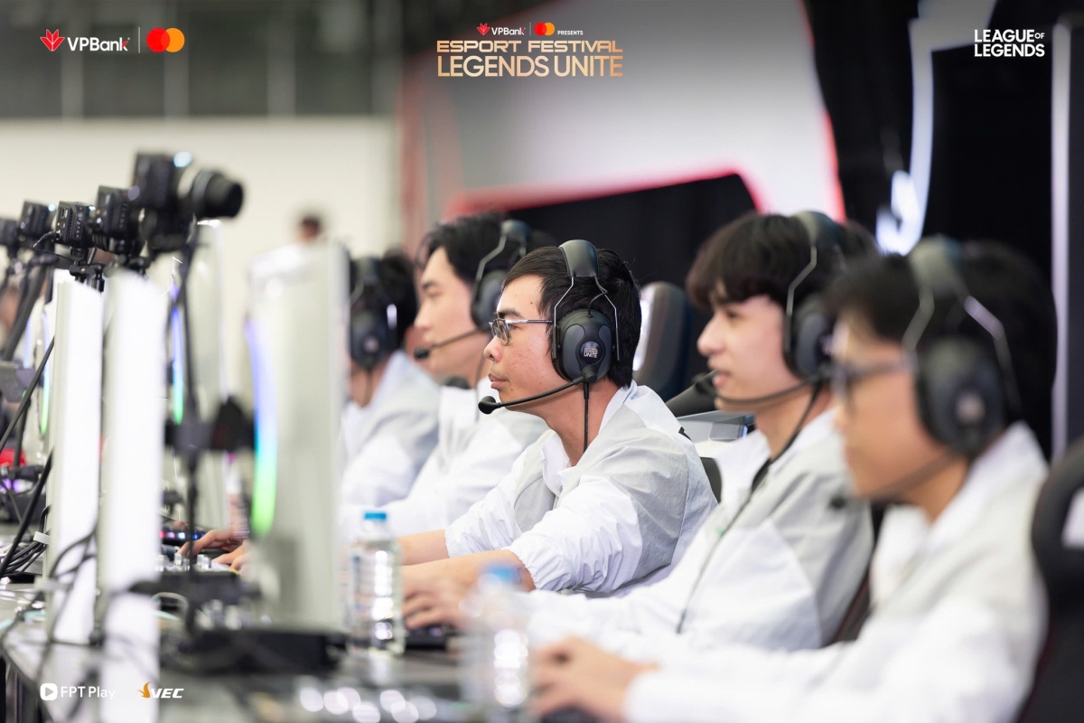 Showmatch Tứ Hùng diễn ra vô cùng sôi động