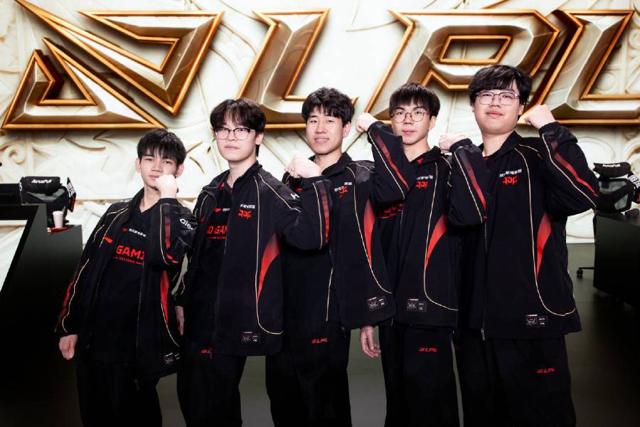 JD Gaming là đội tuyển có nhiều kinh nghiệm thi đấu