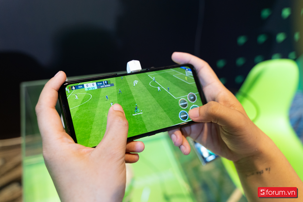 Khách mời được trải nghiệm sớm siêu phẩm FC Mobile