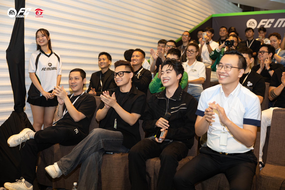 Sự kiện có sự góp mặt của hai KOL đình đám Độ Mixi và Cris Phan