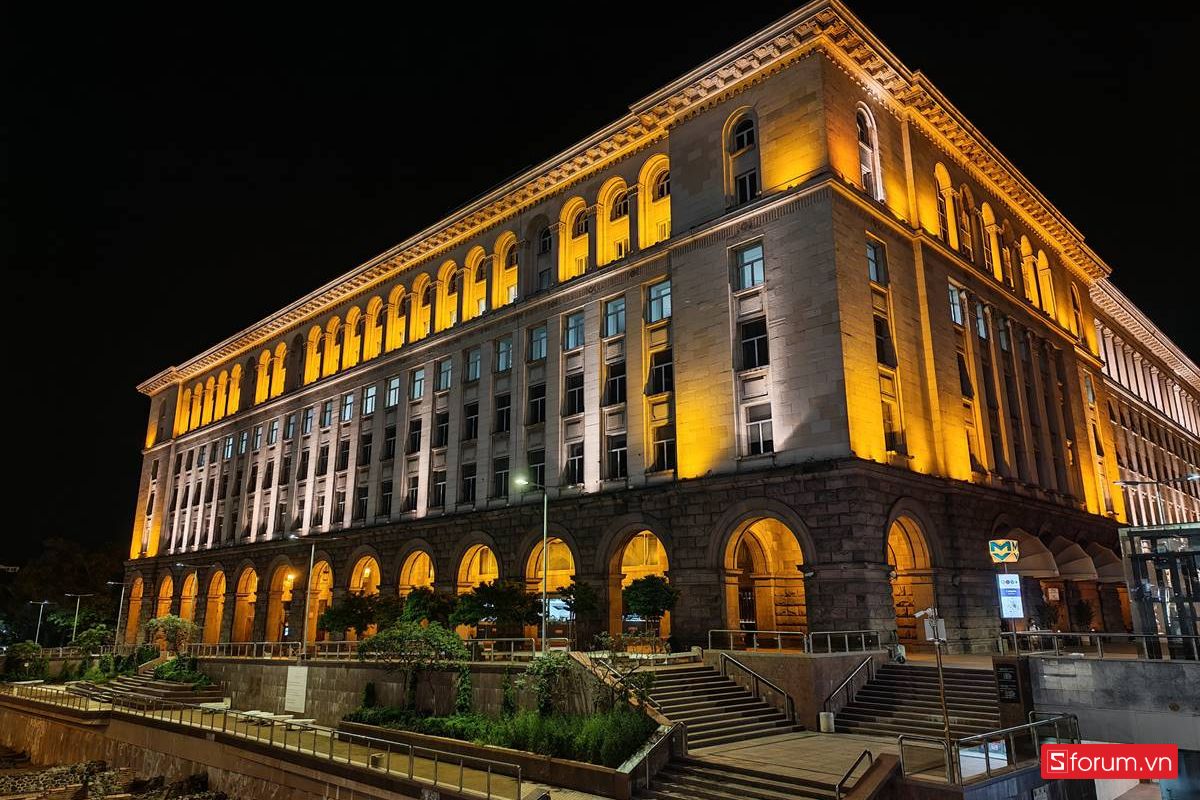 Chế độ chụp ban đêm sắc nét 