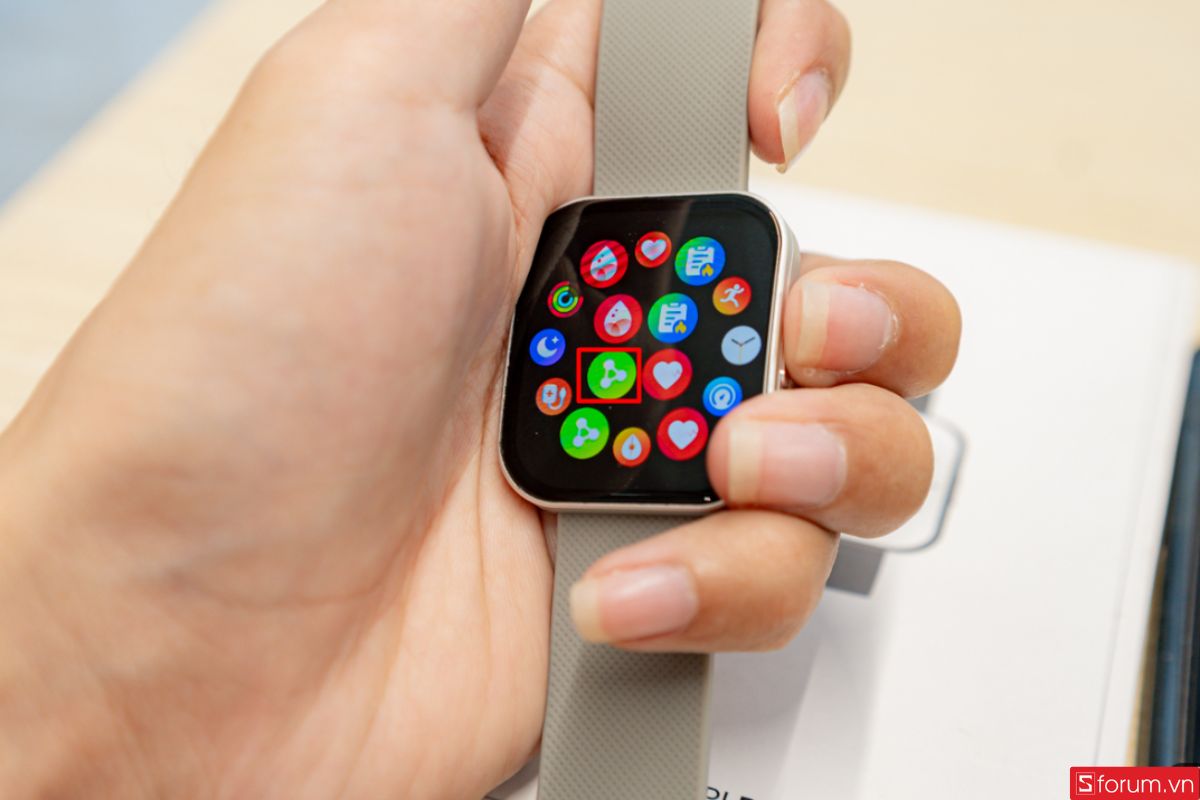 Nhấn vào biểu tượng chia sẻ mã code