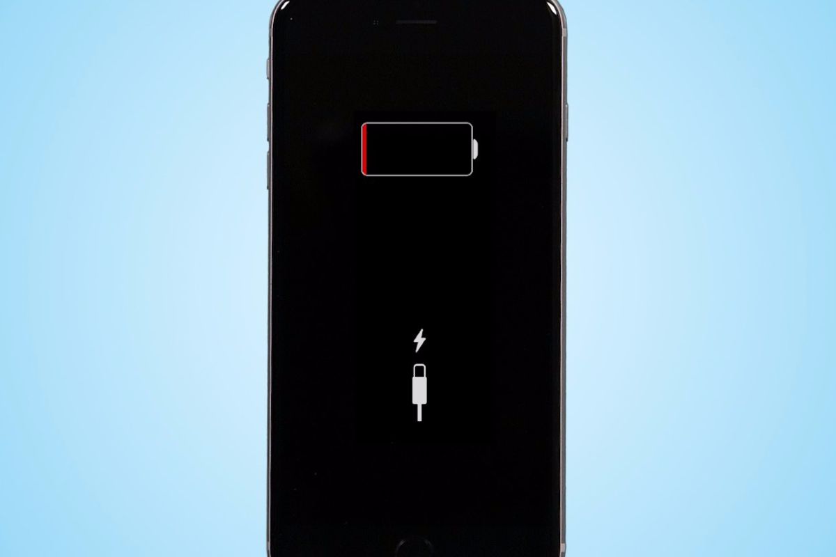 Cách sạc iPhone khi tắt nguồn - bước 3