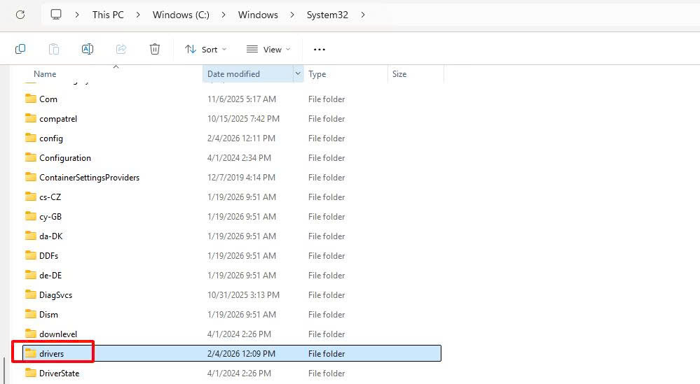 Truy cập thư mục System32 và tìm tiếp thư mục drivers