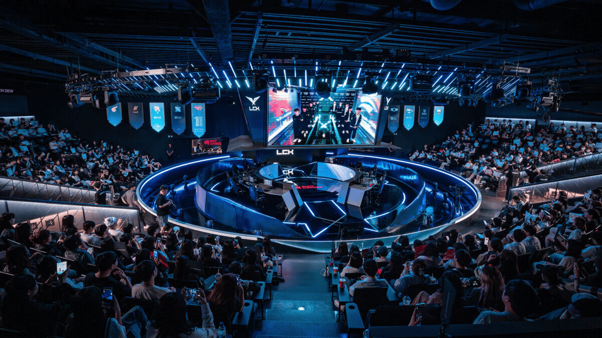 Theo dõi ngay giải đấu này tại kênh YouTube LCK Tiếng Việt 