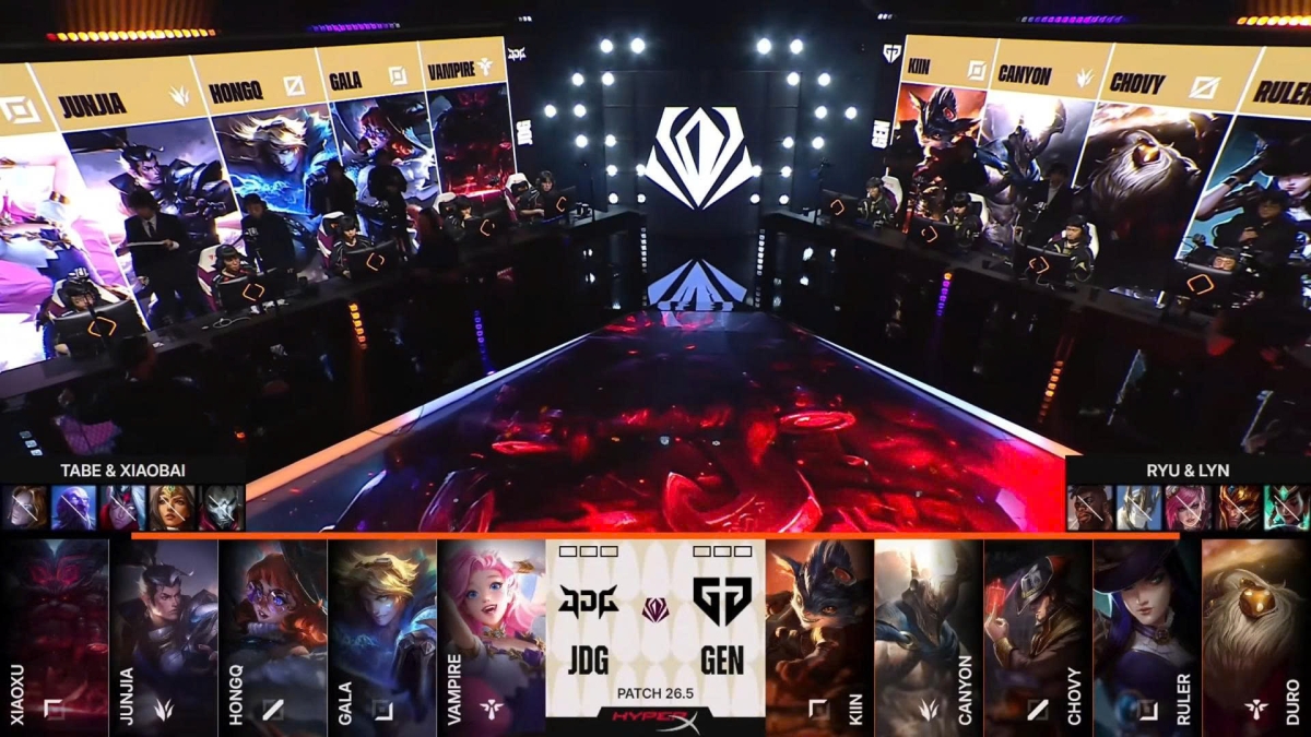 Ván đấu đầu tiên giữa GEN vs JDG chính thức bắt đầu