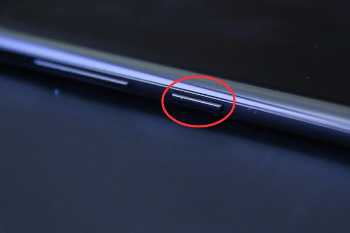 Tìm hiểu trường hợp nút nguồn OPPO bị lún