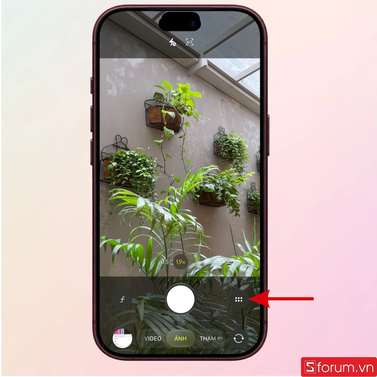 Nhấn vào biểu tượng như hình để mở công cụ điều khiển camera