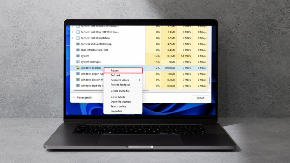 Nhấn vào Restart và khởi động lại máy