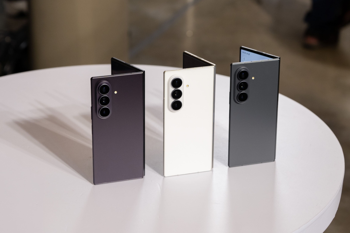 Thiết kế bản lề Armor FlexHinge mới