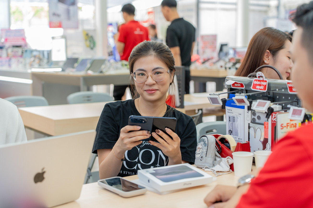 Vì sao nên mua AppleCare+ cho iPhone Duo