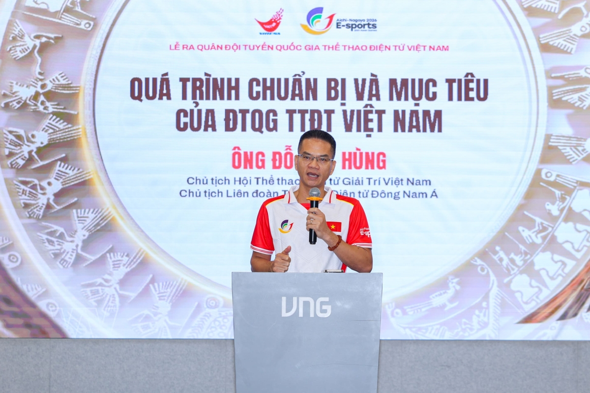 Ông Đỗ Việt Hùng, Chủ tịch VIRESA & Lãnh đội Đội tuyển Quốc gia Thể thao Điện tử Việt Nam chia sẻ tại buổi Lễ