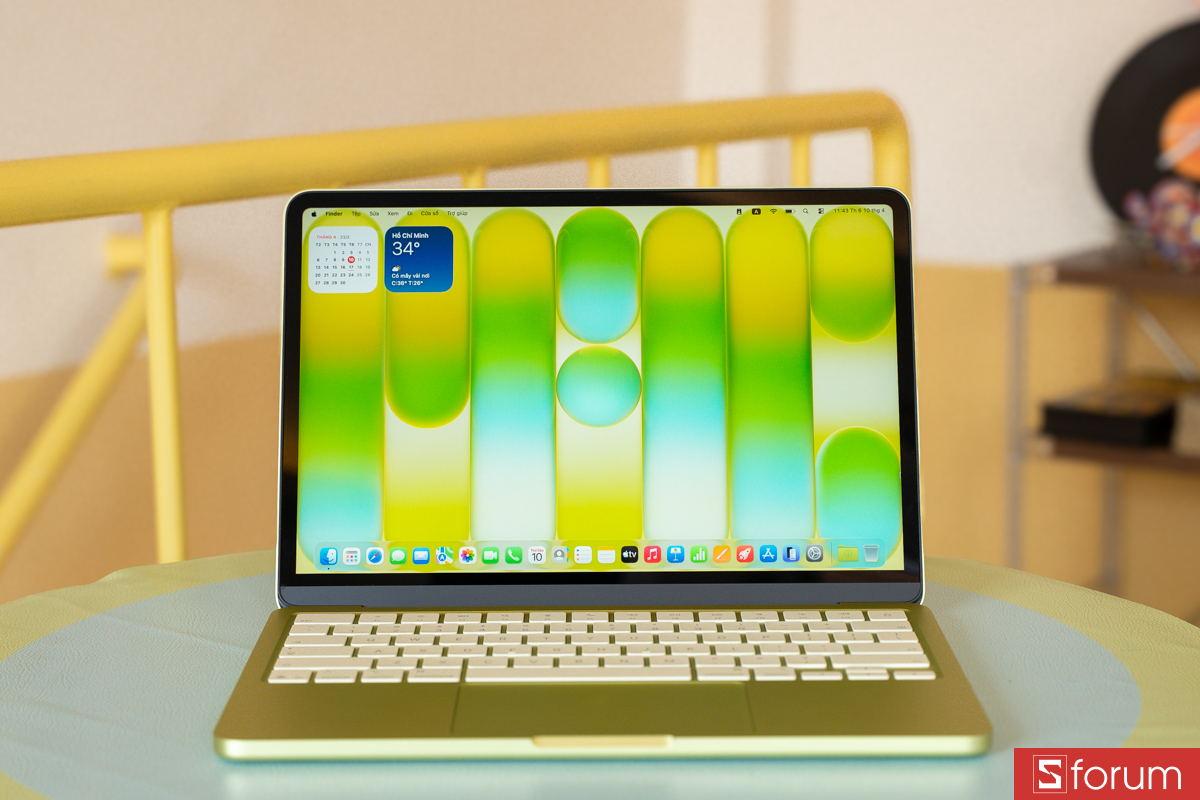Tìm hiểu tính năng Live Translation trên MacBook Neo