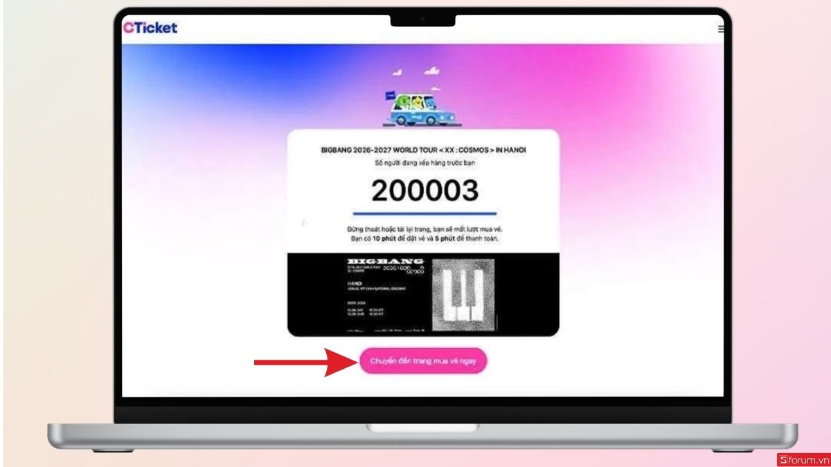 Xếp hàng chờ mua vé